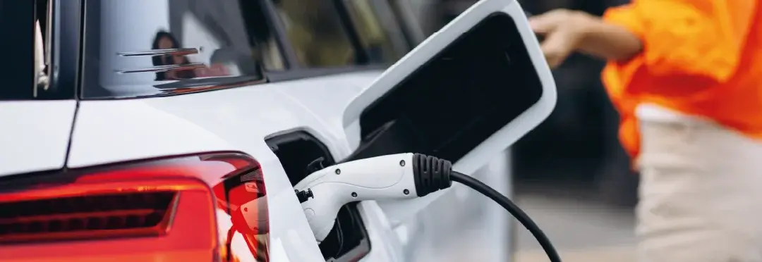 Jak podłączyć ładowarkę do samochodu elektrycznego