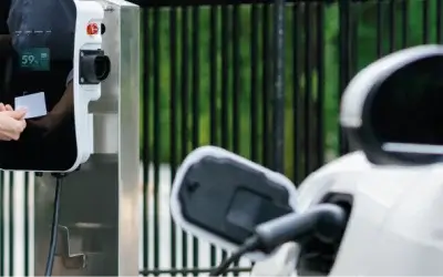 Jak zarabiać na stacjach ładowania samochodów elektrycznych?